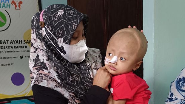 Alfeandra Dewangga mengidap kanker pada batang otaknya. Yuk, kita bantu kesembuhan Alfeandra lewat donasi di berbuatbaik.id.