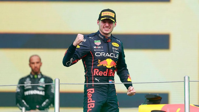 MEXICO CITY, MEXICO - OCTOBER 30: Max Verstappen of the Netherlands and Oracle Red Bull Racing celebrates victory after the F1 Grand Prix of Mexico at Autodromo Hermanos Rodriguez on October 30, 2022 in Mexico City, Mexico. (Photo by Cesar Gomez/Jam Media/Getty Images)