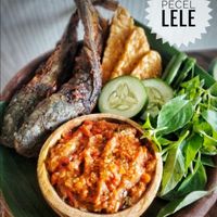 Resep Pembaca: Resep Pecel Lele Khas Lamongan Yang Gurih Garing