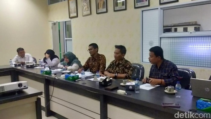 Pemeriksaan saksi oleh Satgas UIR dan Tim PMM Kemendikbud terkait mahasiswa pertukaran asal Jakarta disodomi.