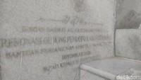 Frans Ferdinand dan Nicholas II sendiri, diketahui melancong di akhir tahun 1800-an, untuk berwisata, dan berburu di Gunung Cikuray, Garut.
