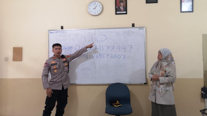 Polisi edukasi siswa berkebutuhan khusus di Jaksel soal berani lapor