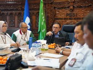 Sinyal Liga 1 Lanjut, Tim Task Force Lapor ke Presiden Hasil Rumusan Regulasi