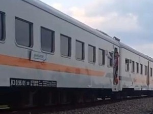 KA Airlangga Terlambat 117 Menit gegara Gangguan Mesin, PT KAI Minta Maaf