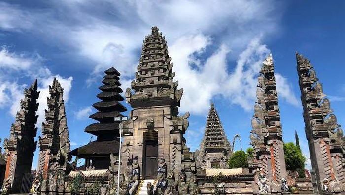 Pura Ulun Danu Batur Pura Suci Dengan Latar Gunung Batur