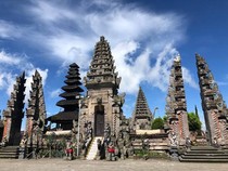 Jaga Kebersihan-Kesucian Pura Batur, Pamedek Dilarang Pakai Wadah Plastik