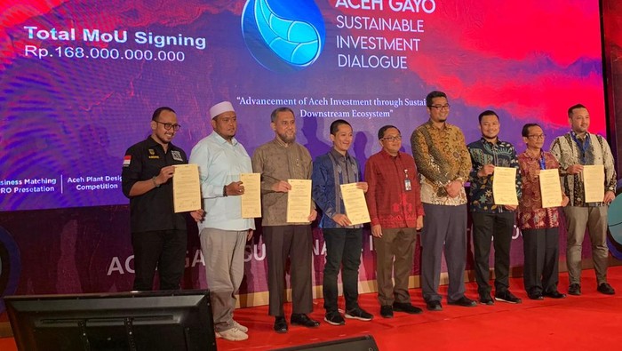 Sejumlah perusahaan menyepakati rencana investasi di sejumlah daerah di Aceh dengan total biaya Rp 168 miliar. Investasi itu di antaranya di bidang pembangunan minyak goreng hingga gula.