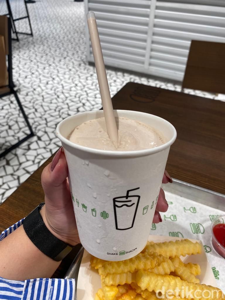 Shake Shack : Cobain Burger Hits dari New York di Singapura