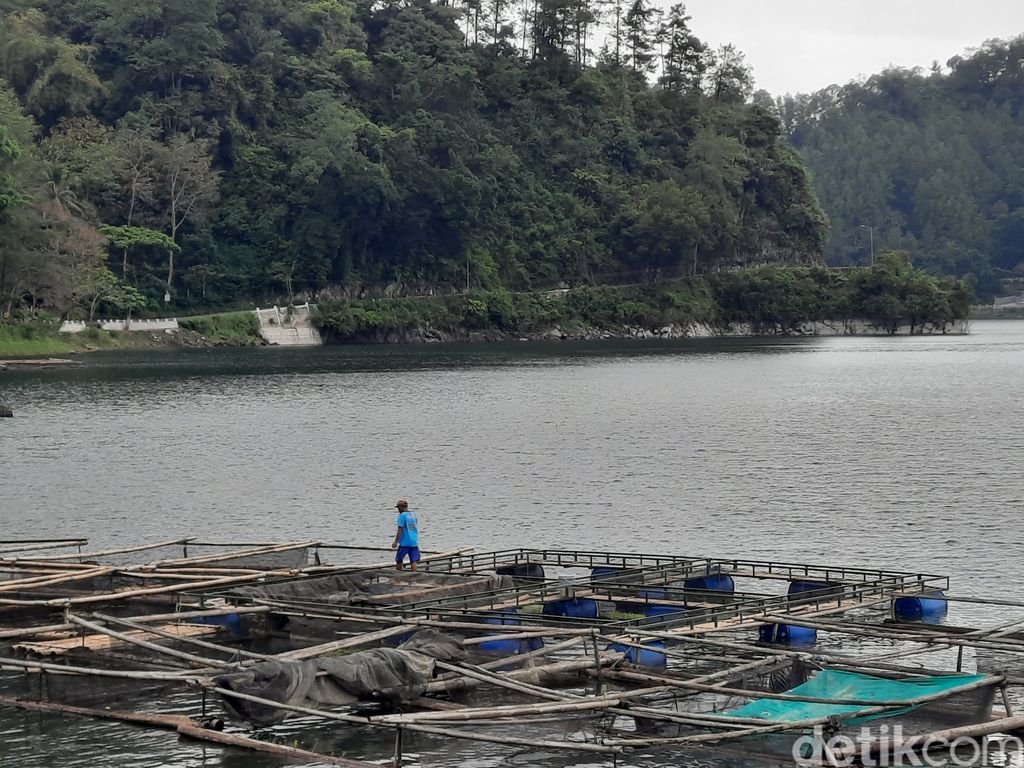Telaga Ngebel Ponorogo
