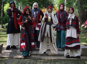 Ngalam Mbois: Cerita Dua Pelajar SMKN 3 Malang Tembus Ajang Fesyen di Paris