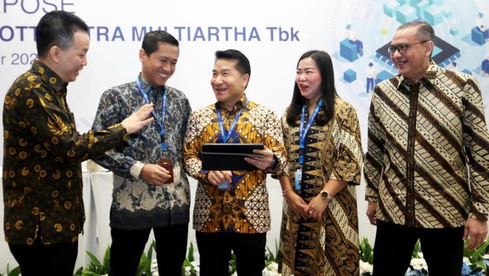 WOM Finance Catat Kenaikan Laba 62% di Kuartal III-2022 PT Wahana Ottomitra Multiartha Tbk (WOM Finance) mencatat kenaikan laba sekitar 62% di kuartal III-2022. Adapun, laba yang tercatat senilai Rp 123 miliar.