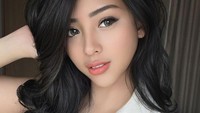 Lumayanlah sebulan main game doang, ujar Angela Lorenza. (Foto: dok Instagram)