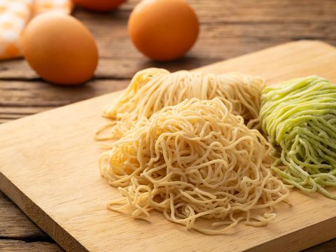 Bakmi telur untuk bakmi goreng