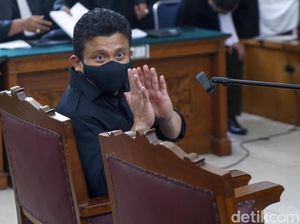 Ucapan Lengkap Penyesalan Sambo dan Putri ke Ortu Yosua di Sidang