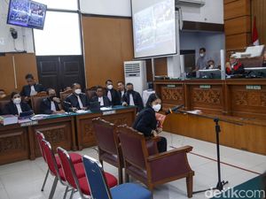 Sederet Bantahan Putri Candrawathi terhadap Kesaksian Adik Yosua