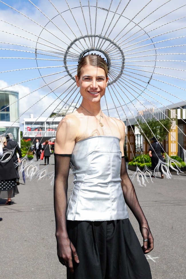 “Semua gender adalah non-binary, dan tidak sedikit pun aku melihat diriku adalah pria. Tapi menyebut diriku adalah they atau mereka,” ungkap Christian. Panggilan they menjadi sapaan bagi kaum non-binary. Foto: Getty Images