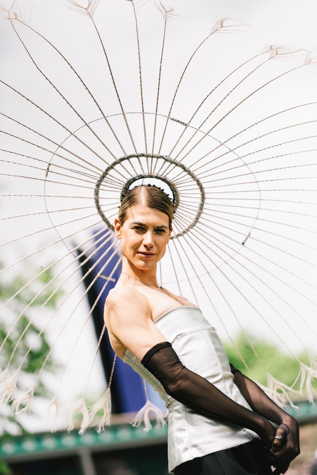 Penampilan transgender 27 tahun itu mendapat banyak kritikan. Penampilan Christian tersebut bahkan disebut menjijikan. Foto: Getty Images