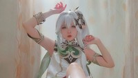 Nahida merupakan karakter yang belum lama diperkenalkan oleh Hoyoverse dalam game Genshin Impact. Karakter itu berasal dari kawasan bernama Sumeru. (Foto: dok. Instagram @punipun7) 