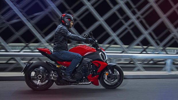 Ducati Diavel V4