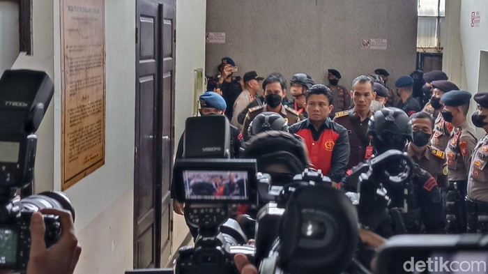 Ferdy Sambo dan Putri Candrawathi tiba di PN Jaksel