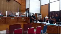 Sidang perkara pembunuhan berencana terhadap Brigadir Nopriansyah Yoshua Hutabarat atau Brigadir J kembali digelar di PN Jakarta Selatan (Jaksel), harin ini. Sidang kali ini menghadirkan dua terdakwa yakni Ferdy Sambo dan istrinya, Putri Candrawathi. (Wilda-detikcom)