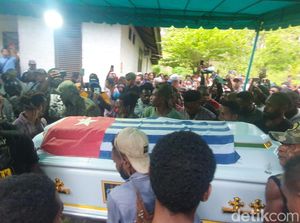 Potret Suasana Rumah Duka Aktivis Papua Merdeka Filep Karma
