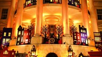 Saat Halloween, Gedung Putih dihias meriah dengan dekorasi khas Halloween.  