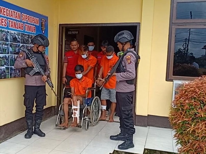 Tiga pelaku perampok perhiasan emas milik seorang wanita lansia di Kabupaten Tanjung Jabung Timur, Jambi. Istimewa