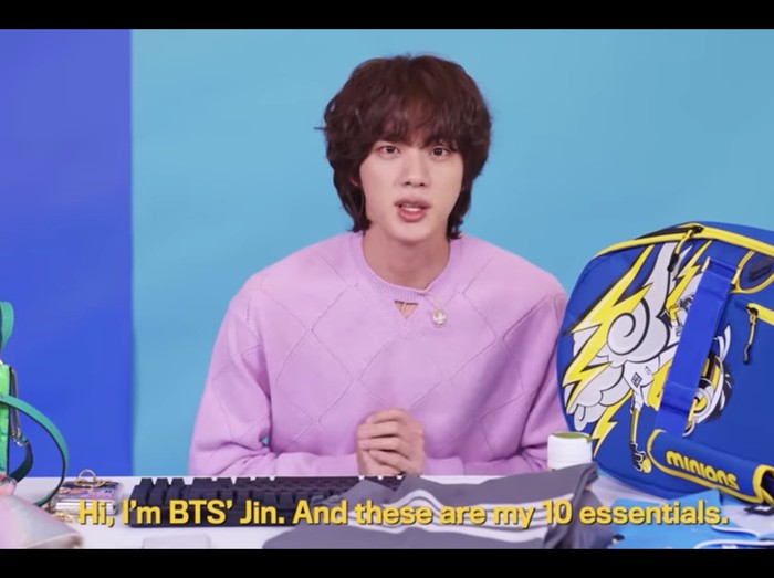 Jin BTS pamer celana bolong dan sendal luntur yang jadi barang kesayangan