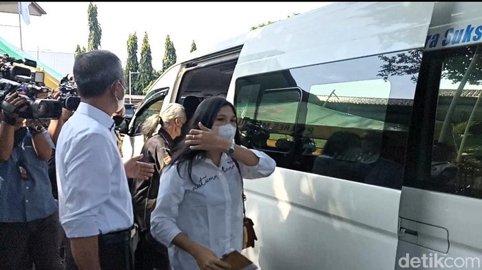 Keluarga Brigadir Yosua tiba di PN Jaksel