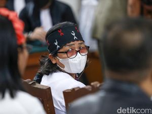 Ibu Yosua Menangis Depan Ferdy Sambo, Netizen Ikut Brebes Mili