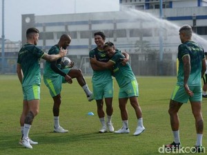 Tanpa Luis Milla, Persib Kembali Berlatih di Sidolig