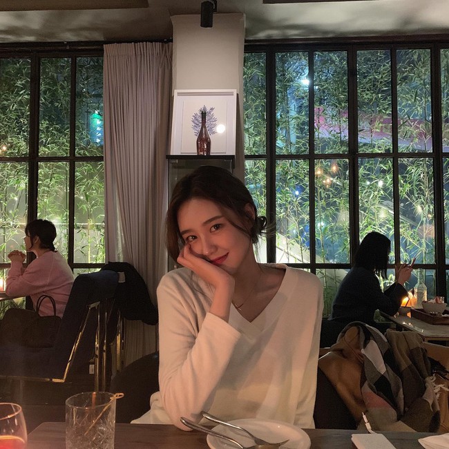 Mereka seperti manusia AI virtual, Kontestan Miss Korea semakin terlihat plastik, Mereka seharusnya memilih kecantikan natural untuk Miss Korea, Mereka semua terlihat sama, Pemenang kedua dan ketiga terlihat mirip, tulis mereka.Foto: Instagram