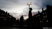 Untuk mengakses kawasan ini, traveler tak perlu bingung. Kawasan PIK sudah dapat diakses oleh masyarakat menggunakan bus Transjakarta.