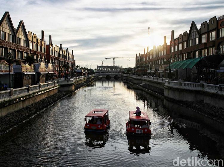 Menikmati Suasana ala Eropa di La Riviera PIK 2