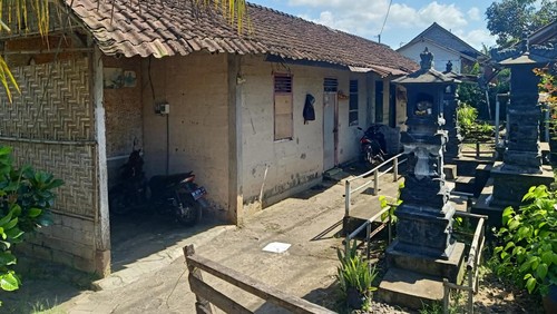 Sebagian mes karyawan eks Perusda Bali di Desa/Kecamatan Pekutatan yang diminta mengosongkan.