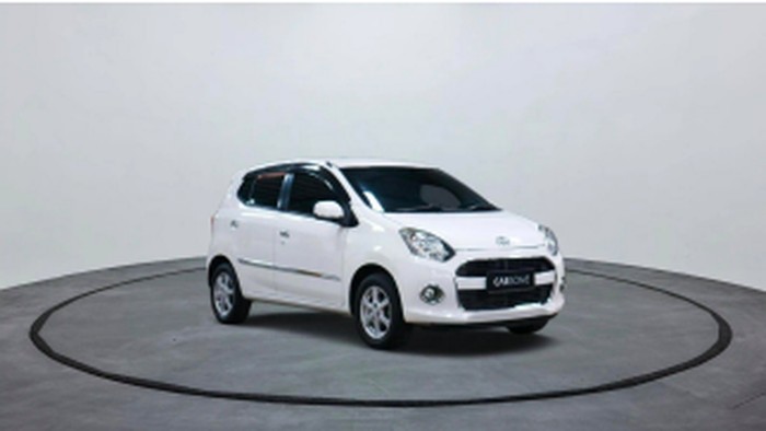 mobil bekas Daihatsu Ayla 1.0 X, Toyota Avanza 1.3, Honda Brio Satya 1.2, Suzuki Ignis 1.2, Toyota Agya 1.2.