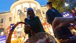 Trick-or-Treat! Joe Biden Bagi-bagi Permen di Gedung Putih
