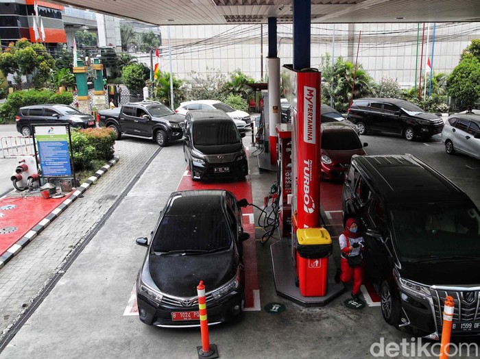 Resmi Naik, Ini Daftar Harga Pertamax Turbo Hingga Pertalite 3 Desember 2022 Resmi Naik, Ini Daftar Harga Pertamax Turbo Hingga Pertalite 3 Desember 2022