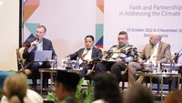 Ada jutaan rakyat, lanjut Kamaruddin, umat Islam di Indonesia bahkan muslim yang mendapat bantuan dari dana zakat, wakaf, infak dan sadaqah itu untuk membantu orang miskin. Bahkan mengubah mereka yg tadinya berhak menerima zakat menjadi wajib mengeluarkan zakat karena transformasi statusnya dari tidak mampu menjadi golongan mampu. Kamaruddin Amin memastikan berbagai program pemerintah antara lain memanfaatkan kualitas pendidikan, meningkatkan kesetaraan gender, penanganan pandemi COVID-19, penurunan stunting, pengentasan kemiskinan serta peningkatan kesejahteraan, dimana agama dan tokoh agama terbukti menjadi salah satu instrumen dalam mewujudkan SDGs di Indonesia.