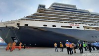 Kapal ini memiliki panjang 293 meter dengan lebar 32 meter. Kapal itu memiliki 12 dek, di mana 7 dek memiliki kabin. Foto: Putu Intan