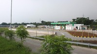 Pembangunan Tol Paspro dikerjakan oleh kontraktor PT Waskita Karya dengan nilai investasi Rp. 6,3 triliun dengan hak konsesi selama 50 tahun. Ruas tol ini memiliki 4 Simpang Susun (SS) yakni SS Tongas, SS Probolinggo Barat, SS Probolinggo Timur, dan SS Gending. Terdapat 4 buah rest area tipe B yang berada di masing-masing lajur, yakni 2 jalur kiri dan 2 jalur kanan.