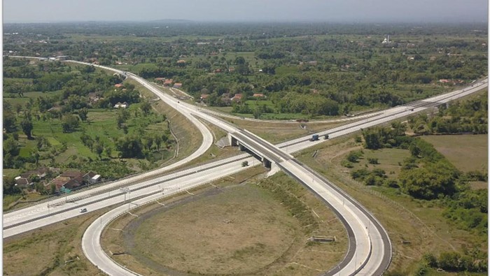 Potret Tol Pasuruan-Probolinggo Seksi 4 yang Rampung 2023, Biayanya Rp 6,3 T Kementerian PUPR terus mendorong percepatan penyelesaian pembangunan Jalan Tol Trans Jawa ruas Pasuruan-Probolinggo Seksi 4A (Probolinggo Timur-Gending).