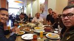 Ronny Talapessy, Pengacara Barada E Saat Makan Papeda hingga Dimsum