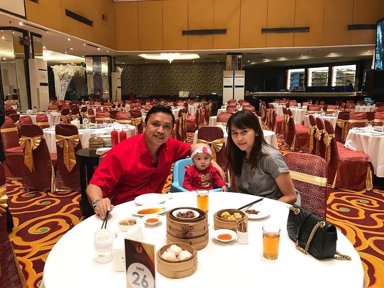 Ronny Talapessy, Pengacara Barada E Saat Makan Papeda hingga Dimsum