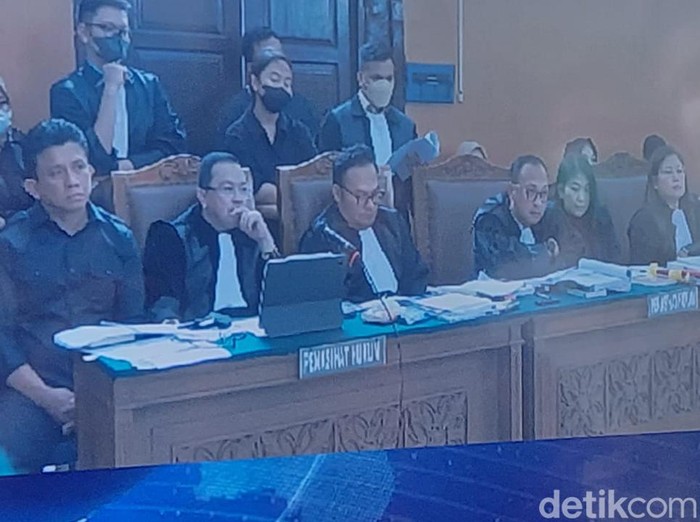 Sidang Ferdy Sambo yang menghadirkan saksi ayah dan ibu Yosua