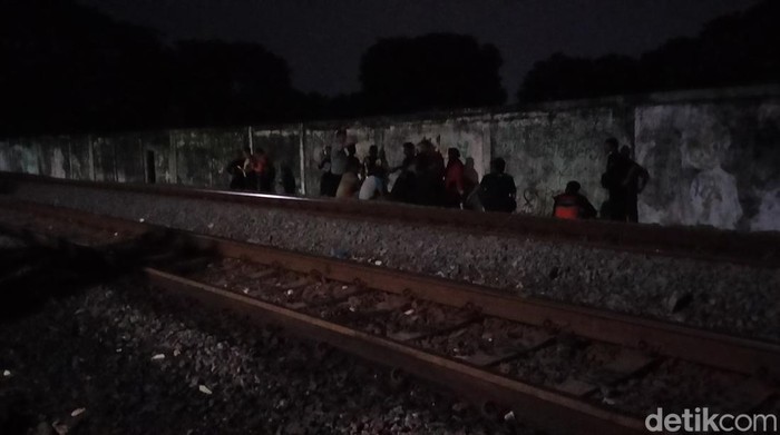 TKP 2 bocah tertabrak KA di kawasan Gundih, Bubutan Surabaya