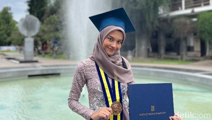 Vinka Amalia Hasta Barata