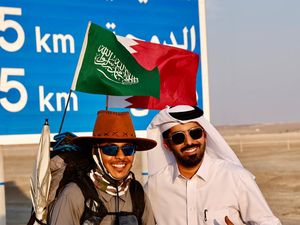 Dari Jeddah ke Doha, Pria Ini Jalan Kaki demi Piala Dunia 2022