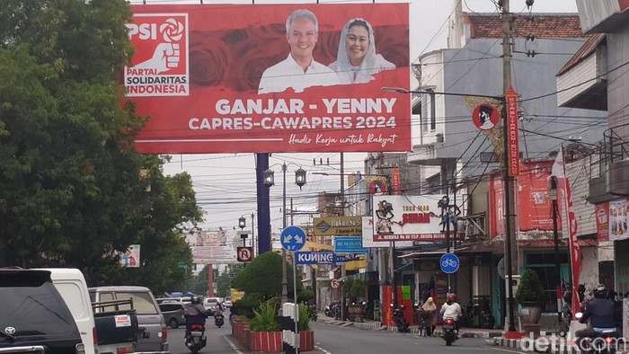 Baliho Ganjar-Yenny PSI di Blitar